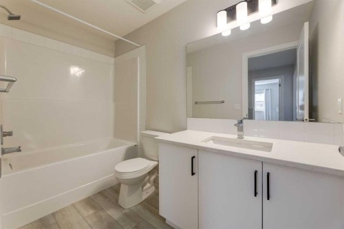 31 Tuscany Summit Square Nw, Calgary, AB - Indoor Photo Showing Bathroom
