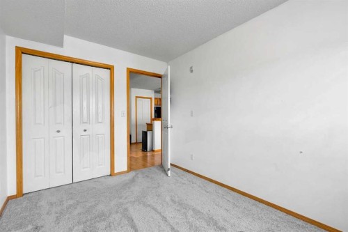 218-92 Saddletree Court Ne, Calgary, AB - Indoor