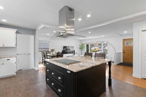 20 Mapleburn Drive Se, Calgary, AB - Indoor Photo Showing Kitchen
