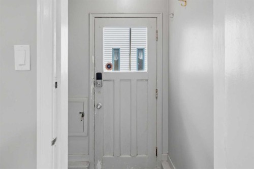 3711 Centre B Street Nw, Calgary, AB - Indoor Photo Showing Other Room