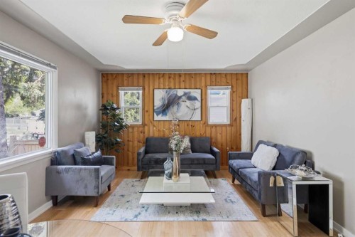 3711 Centre B Street Nw, Calgary, AB - Indoor Photo Showing Living Room