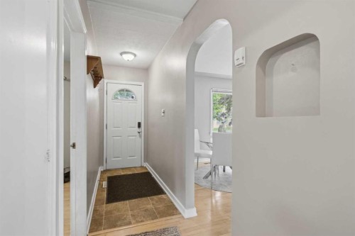 3711 Centre B Street Nw, Calgary, AB - Indoor Photo Showing Other Room