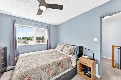 2078 7 Avenue North, Lethbridge, AB - Indoor Photo Showing Bedroom