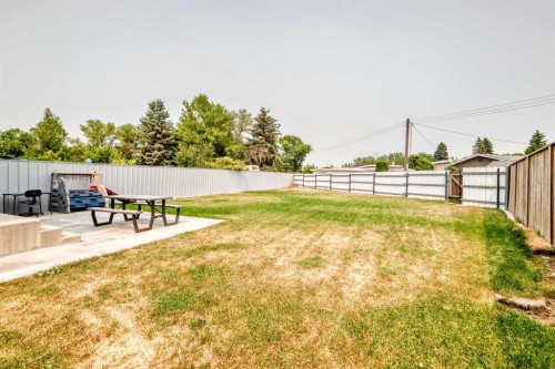 2078 7 Avenue North, Lethbridge, AB - Outdoor