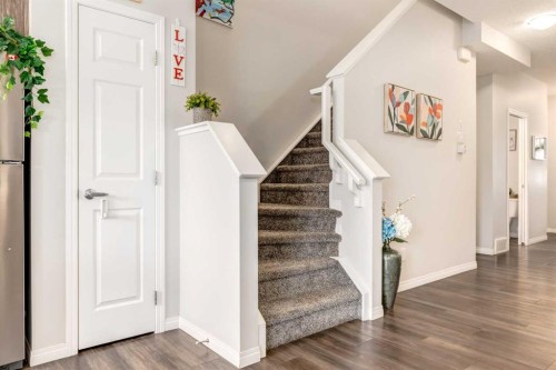 497 Hillcrest Road Sw, Airdrie, AB - Indoor Photo Showing Other Room