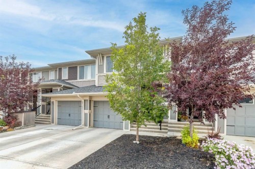 497 Hillcrest Road Sw, Airdrie, AB - Outdoor With Facade