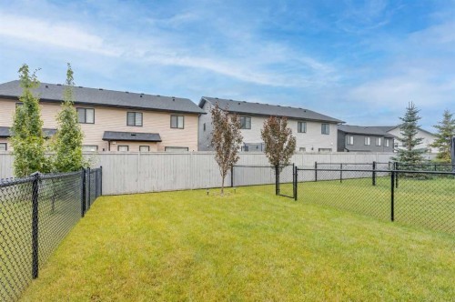 497 Hillcrest Road Sw, Airdrie, AB - Outdoor