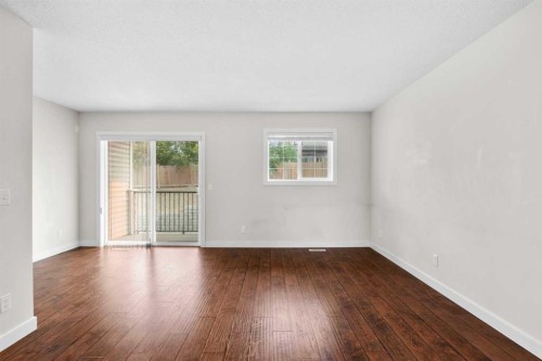 89 Pantego Lane Nw, Calgary, AB - Indoor Photo Showing Other Room