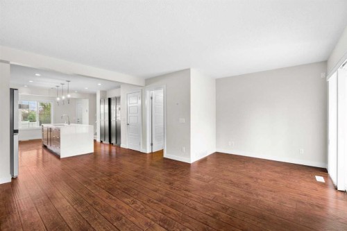 89 Pantego Lane Nw, Calgary, AB - Indoor Photo Showing Other Room