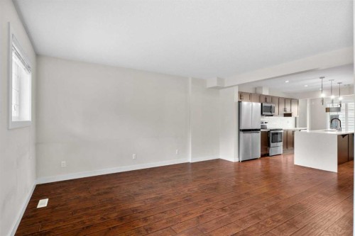89 Pantego Lane Nw, Calgary, AB - Indoor Photo Showing Kitchen