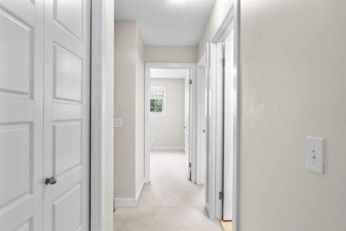 89 Pantego Lane Nw, Calgary, AB - Indoor Photo Showing Other Room