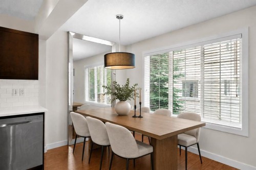 89 Pantego Lane Nw, Calgary, AB - Indoor Photo Showing Dining Room