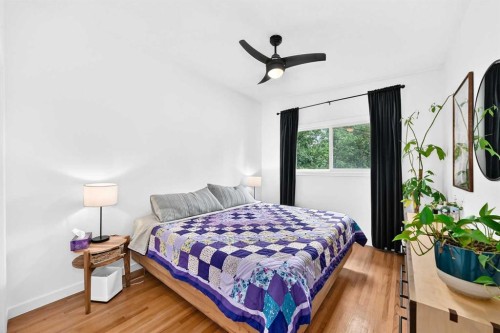 71 Dalton Bay Nw, Calgary, AB - Indoor Photo Showing Bedroom