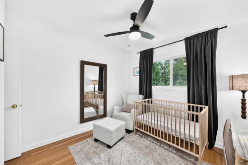 71 Dalton Bay Nw, Calgary, AB - Indoor Photo Showing Bedroom