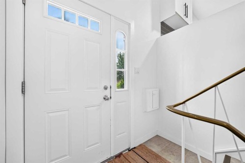 71 Dalton Bay Nw, Calgary, AB - Indoor Photo Showing Other Room