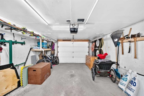 71 Dalton Bay Nw, Calgary, AB - Indoor Photo Showing Garage