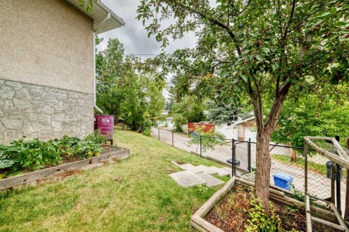 71 Dalton Bay Nw, Calgary, AB - Outdoor