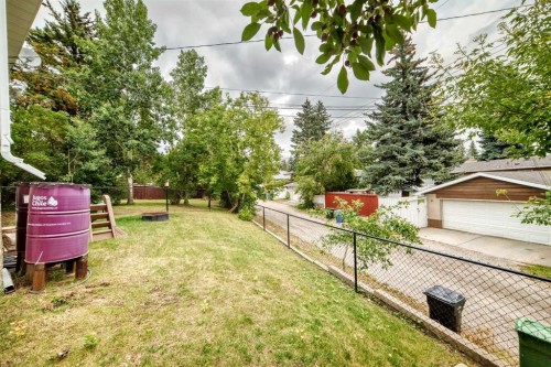 71 Dalton Bay Nw, Calgary, AB - Outdoor