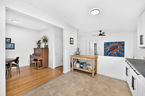 71 Dalton Bay Nw, Calgary, AB - Indoor