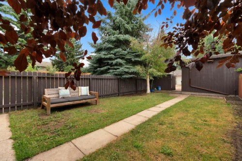 431 37 Street Sw, Calgary, AB - Outdoor