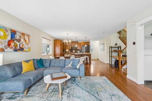 3444 3 Avenue Nw, Calgary, AB - Indoor Photo Showing Living Room