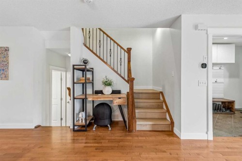 3444 3 Avenue Nw, Calgary, AB - Indoor Photo Showing Other Room