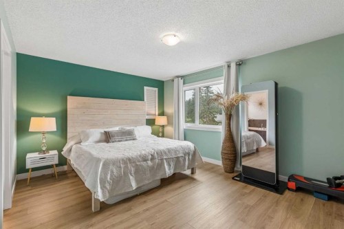 3444 3 Avenue Nw, Calgary, AB - Indoor Photo Showing Bedroom