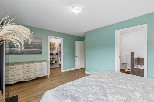 3444 3 Avenue Nw, Calgary, AB - Indoor Photo Showing Bedroom