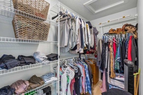 3444 3 Avenue Nw, Calgary, AB - Indoor With Storage