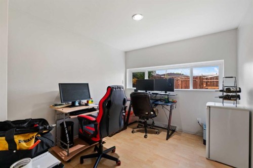 726 68 Avenue Sw, Calgary, AB - Indoor Photo Showing Office