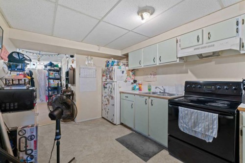 726 68 Avenue Sw, Calgary, AB - Indoor
