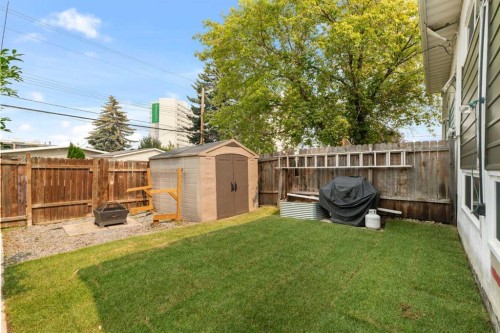726 68 Avenue Sw, Calgary, AB - Outdoor