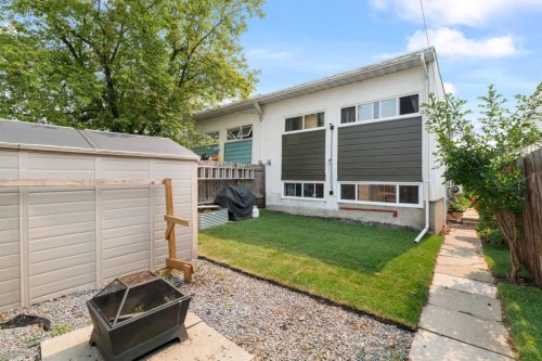 726 68 Avenue Sw, Calgary, AB - Outdoor With Exterior