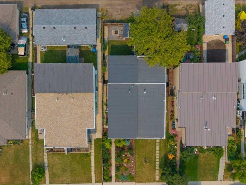726 68 Avenue Sw, Calgary, AB - Outdoor