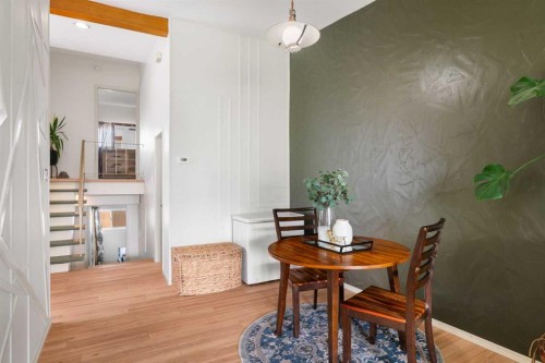 726 68 Avenue Sw, Calgary, AB - Indoor Photo Showing Dining Room