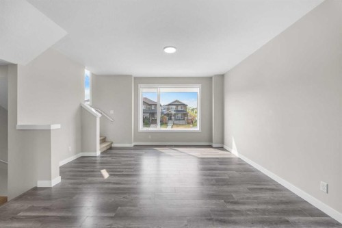 615 Evanston Link Nw, Calgary, AB - Indoor Photo Showing Other Room
