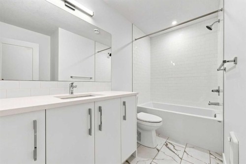 268 Huxbury View Ne, Calgary, AB - Indoor Photo Showing Bathroom