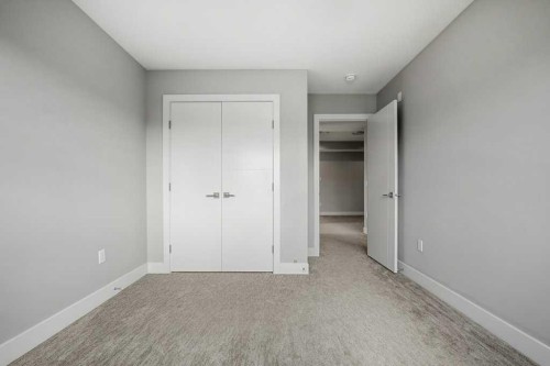 637 14 Avenue Ne, Calgary, AB - Indoor Photo Showing Other Room