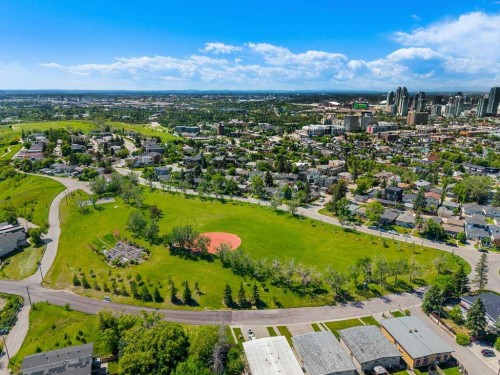 637 14 Avenue Ne, Calgary, AB - Outdoor With View