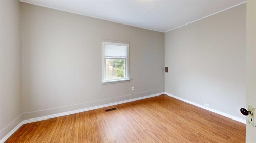 348 47 Avenue West, Claresholm, AB - Indoor Photo Showing Other Room
