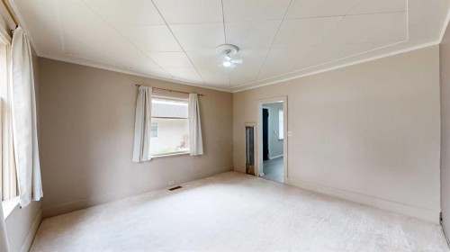 348 47 Avenue West, Claresholm, AB - Indoor Photo Showing Other Room