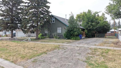 348 47 Avenue West, Claresholm, AB - Outdoor