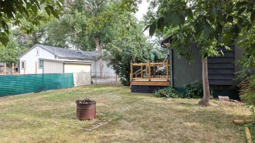 348 47 Avenue West, Claresholm, AB - Outdoor