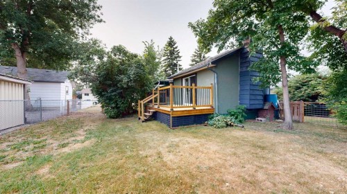 348 47 Avenue West, Claresholm, AB - Outdoor