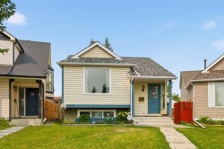 372 Woodfield Place SW Calgary, AB T2W 3Y1