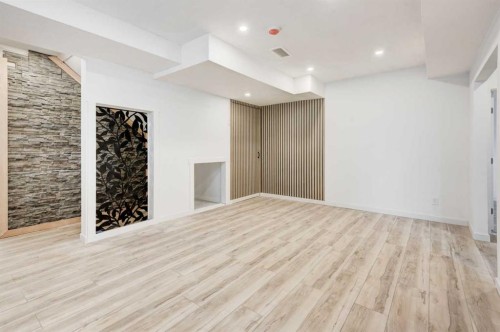 47 Walgrove Park Se, Calgary, AB - Indoor Photo Showing Other Room