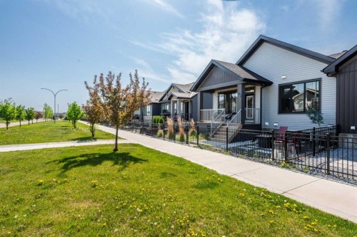 47 Walgrove Park Se, Calgary, AB - Outdoor With Facade