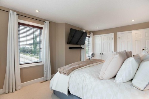 1575 Windstone Road Sw, Airdrie, AB - Indoor Photo Showing Bedroom