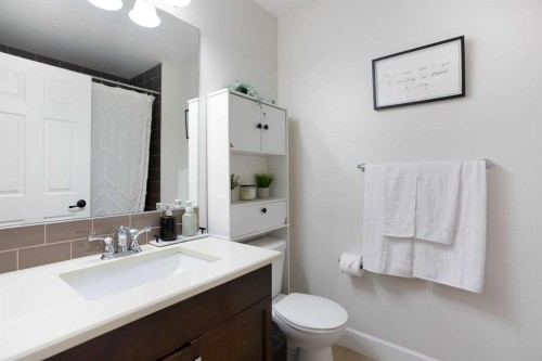 1575 Windstone Road Sw, Airdrie, AB - Indoor Photo Showing Bathroom