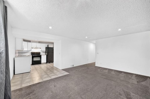 7964 Huntington Road Ne, Calgary, AB - Indoor